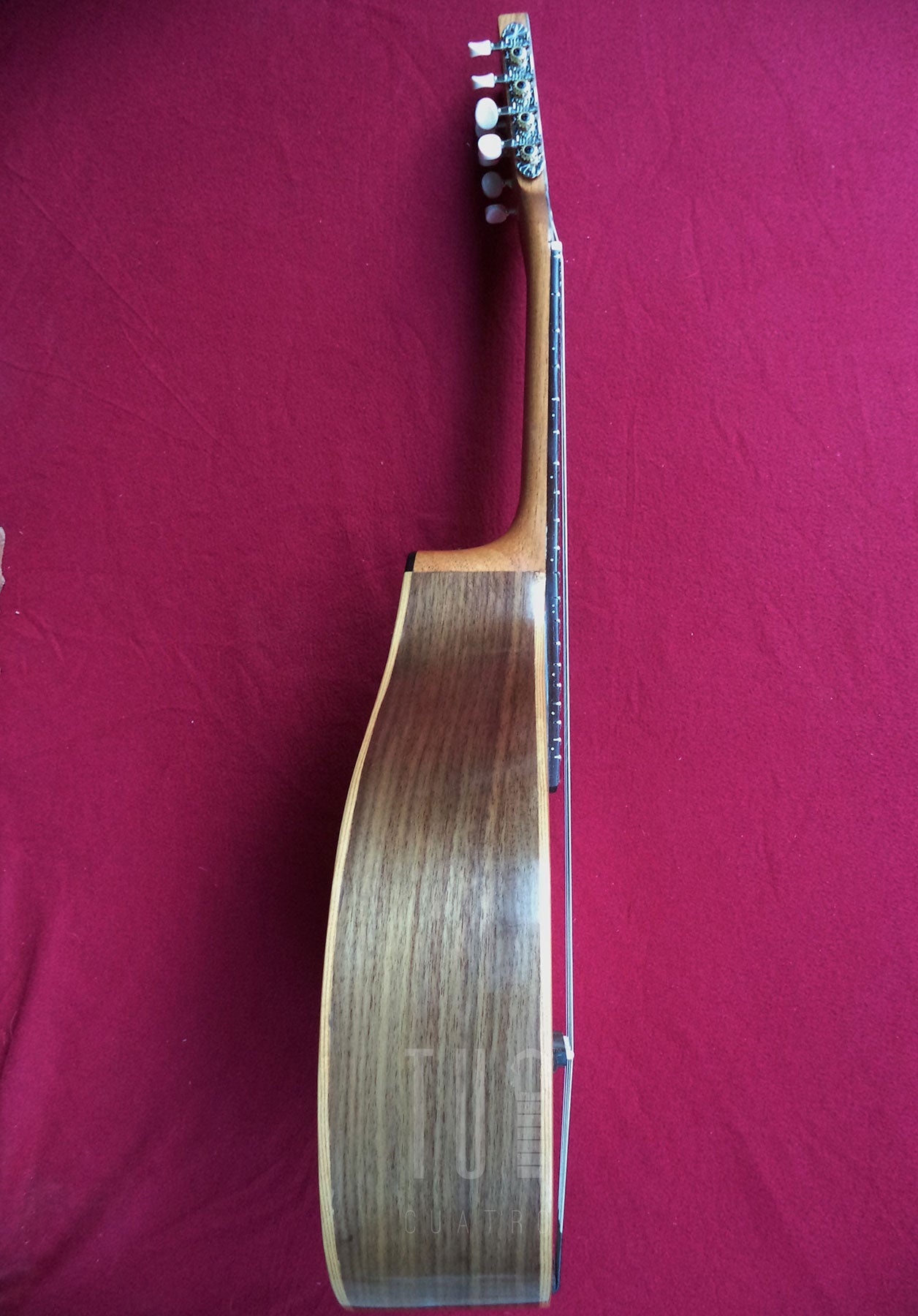 Mandola Octavada de 19 trastes