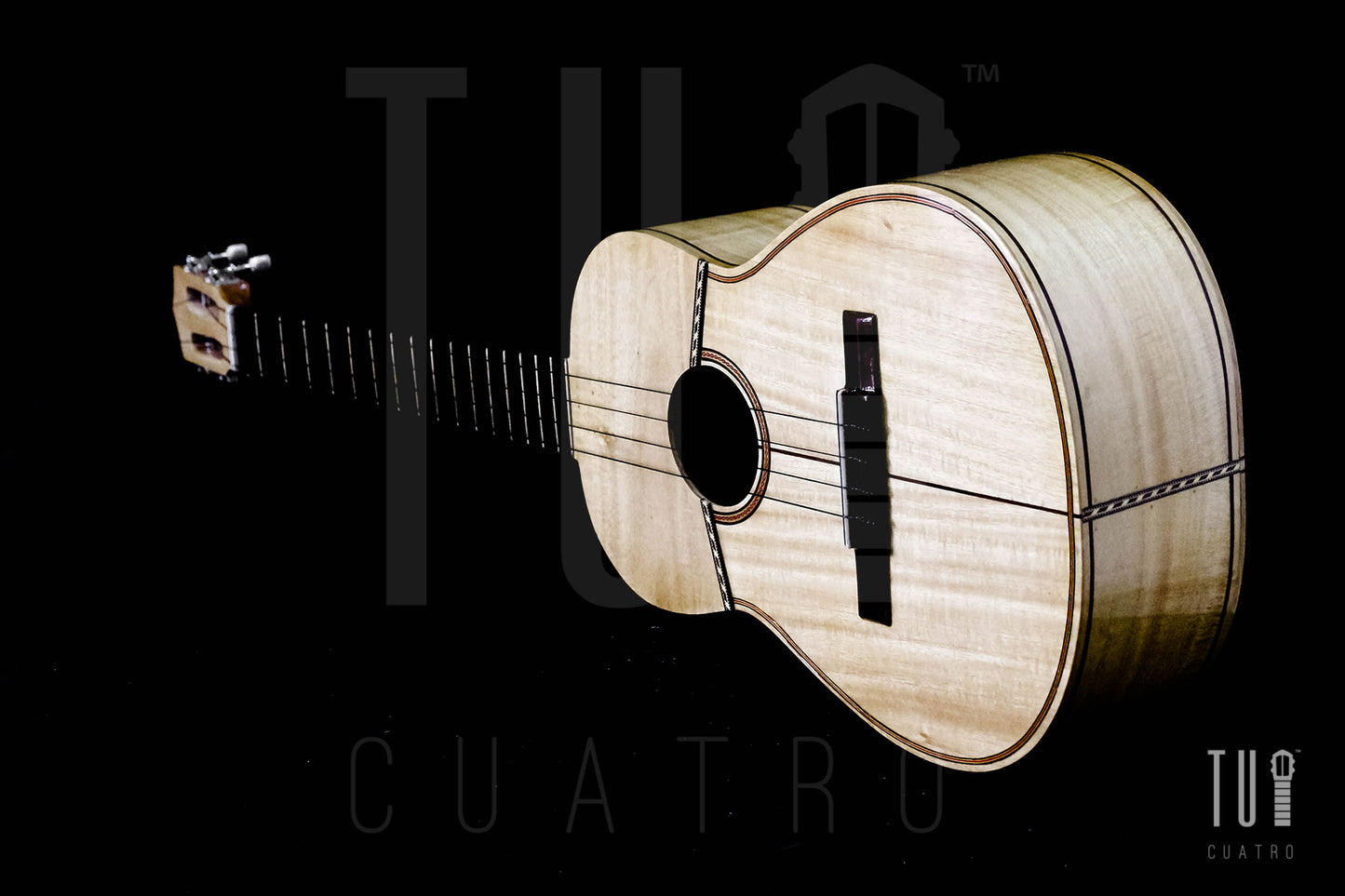 Cuatro 17 Frets - Melina White Woods