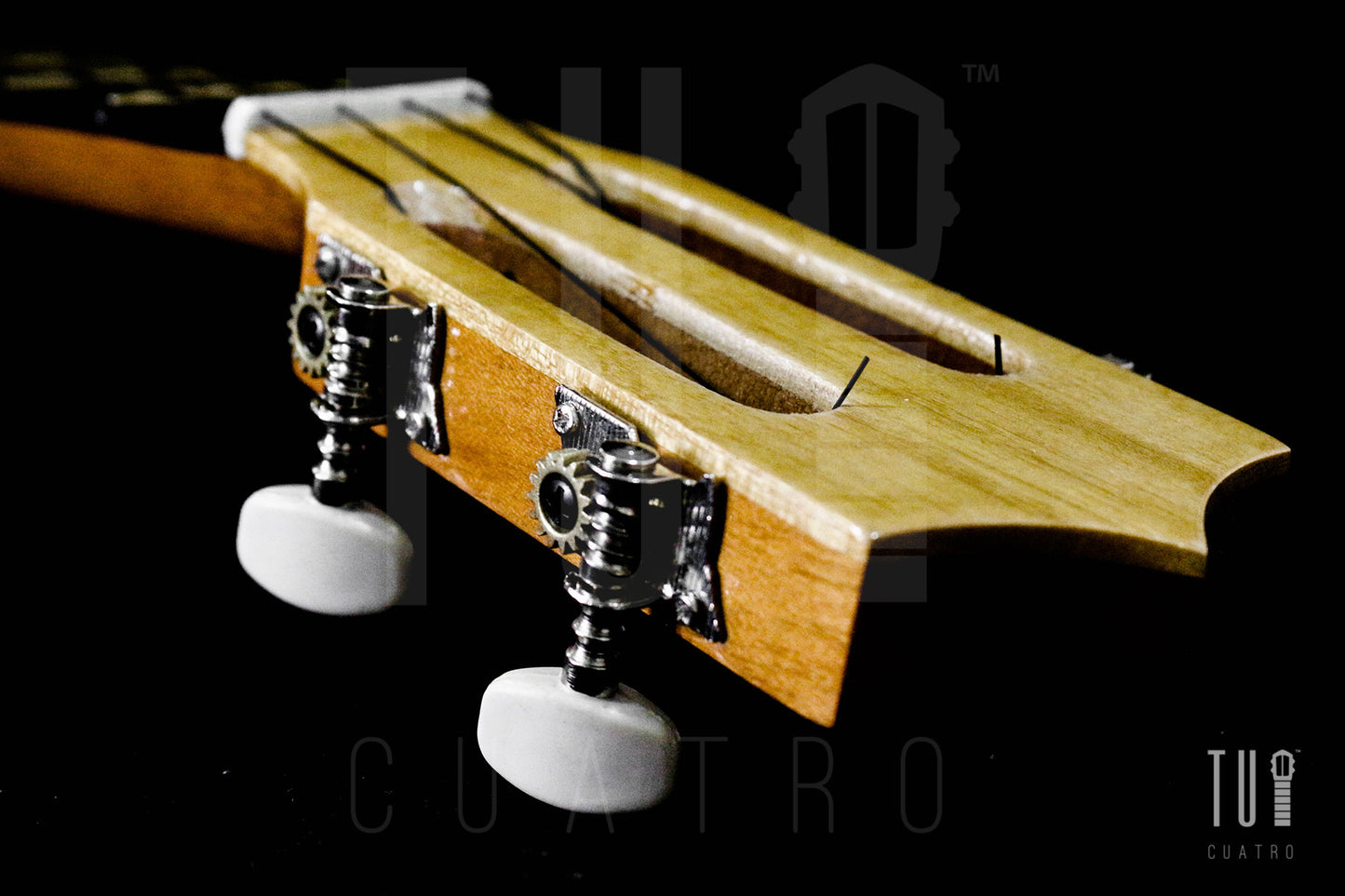 Cuatro 17 Frets - Melina White Woods