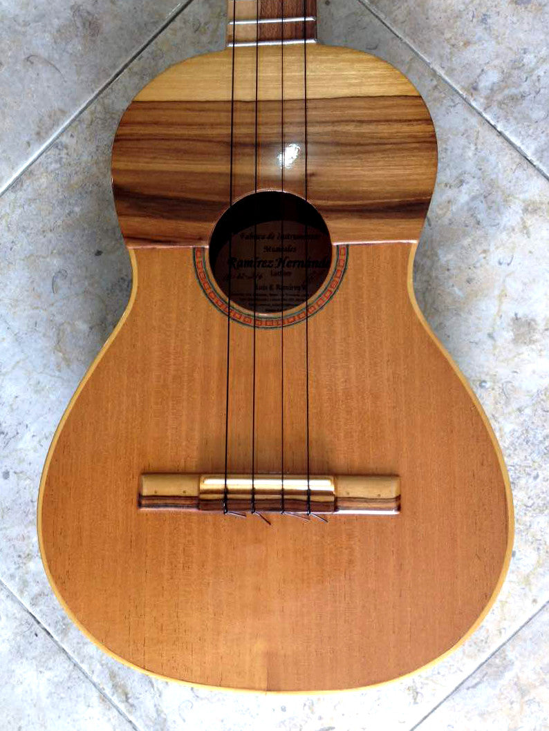 Cuatro Venezolano 17 Frets - Mahogany & Canalete Fingerboard