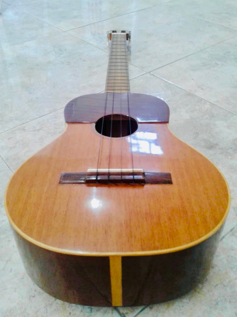 Cuatro Venezolano 17 Frets - Cedar & Mahogany Fretboard