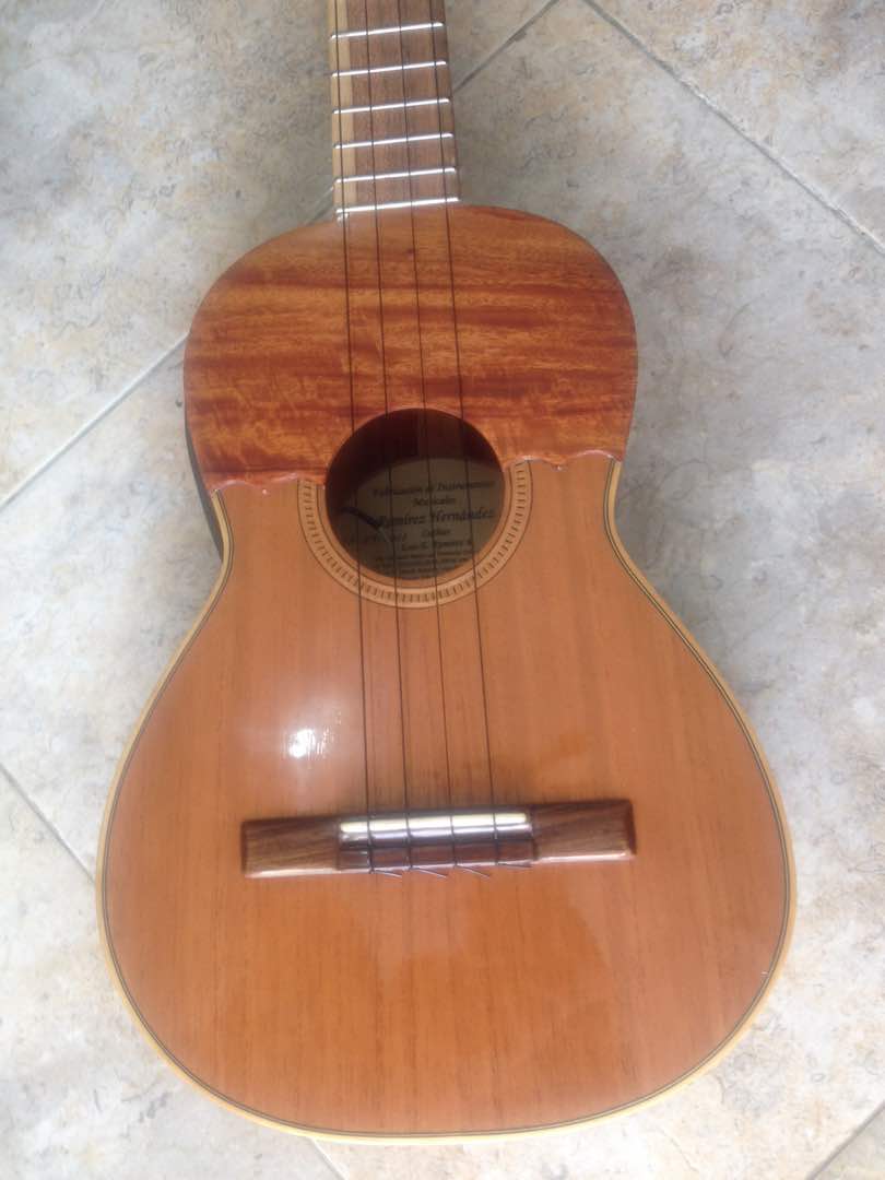 Cuatro Electroacoustic Roble Maria