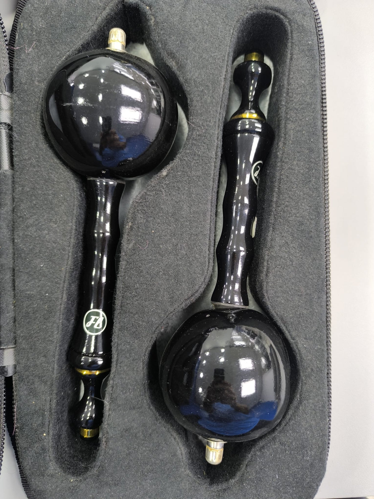 Maracas Llaneras Venezolanas, Tapara Natural, palo oscuro — Stock en España