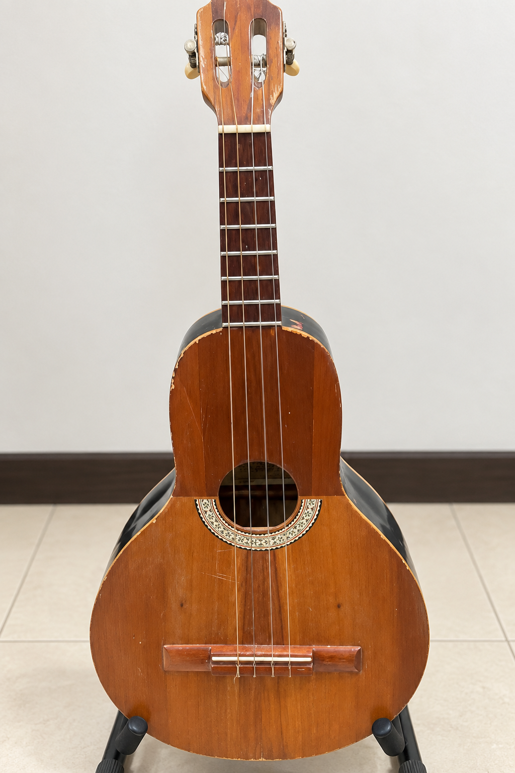 Front view of the exact one-off Bandola Llanera with visible shop-display wear