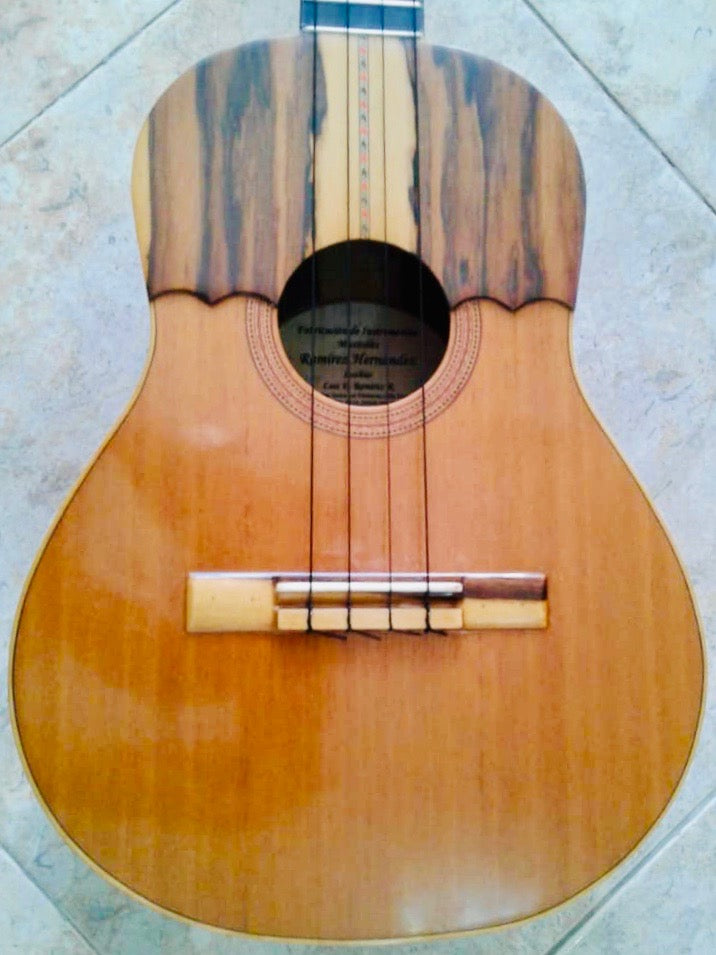 Cuatro Venezolano 17 Frets - Canalete & Quebrajada Fretboard