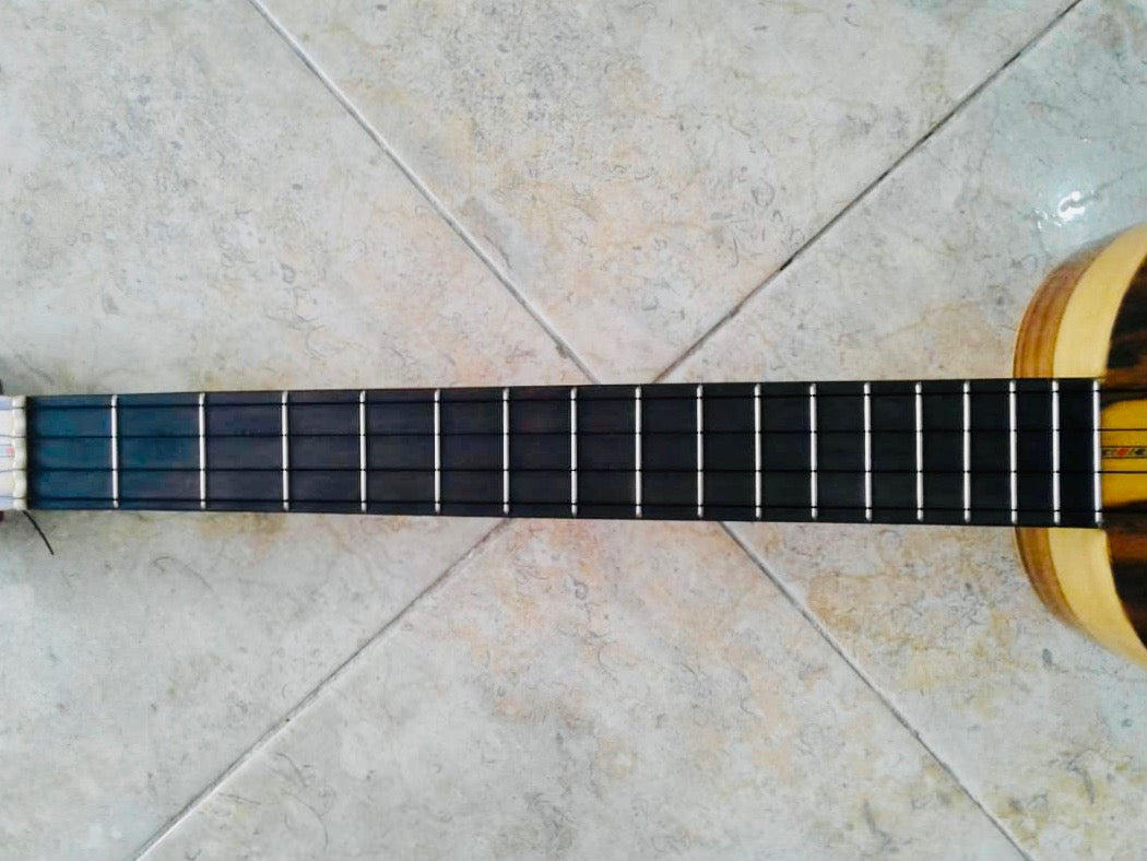 Cuatro Venezolano 17 Frets - Canalete & Quebrajada Fretboard