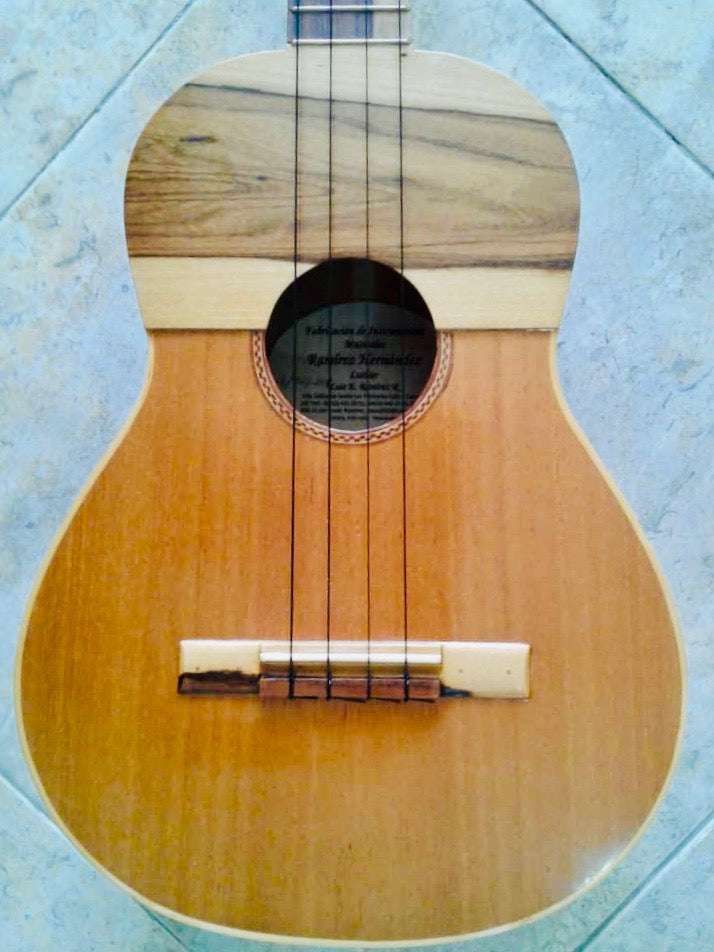 Cuatro Venezolano 17 Frets - Cedar & Canalete Fretboard