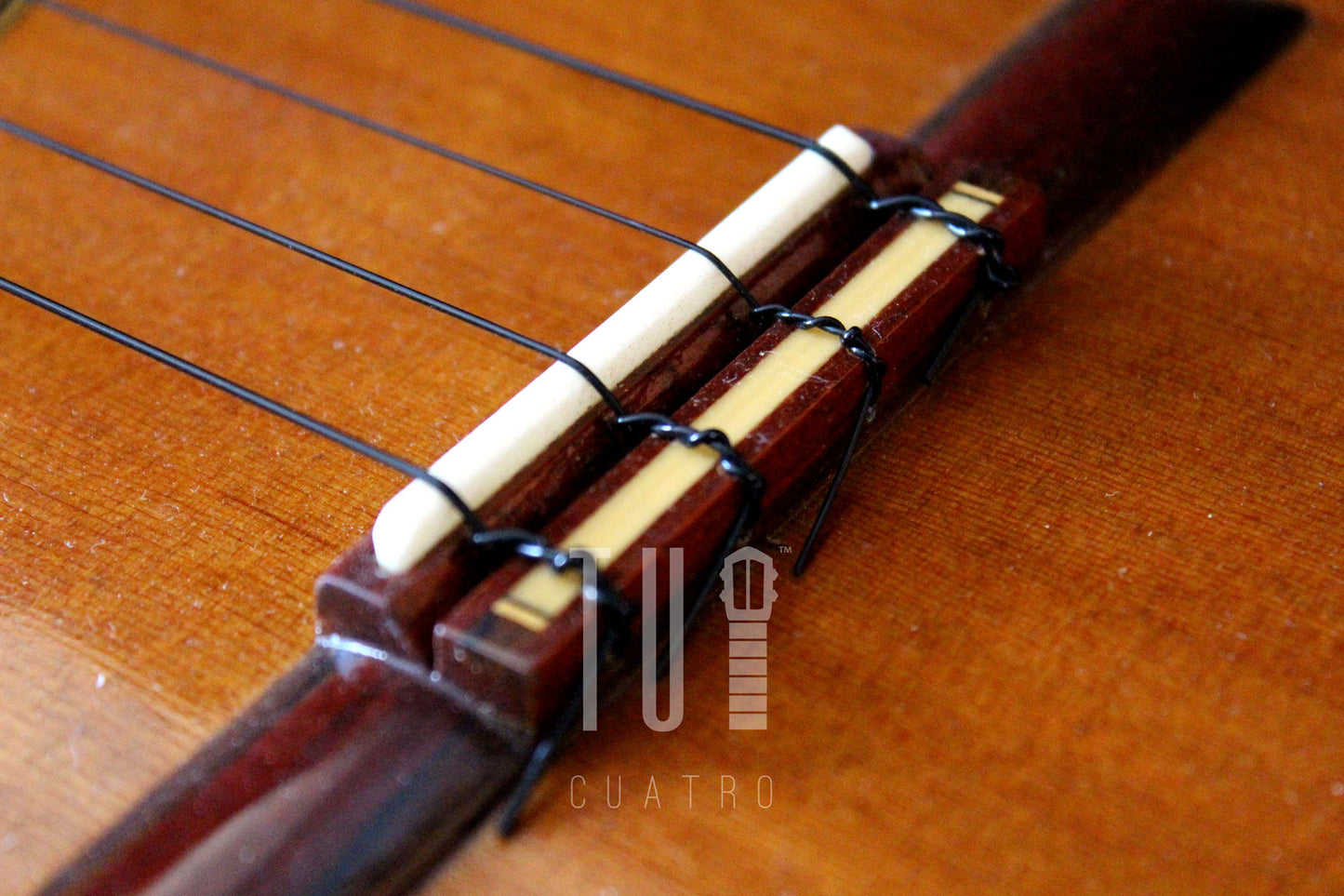 Cuatro Navarro Mahogany & Cedrorojo with Puy Fretboard 17 Frets