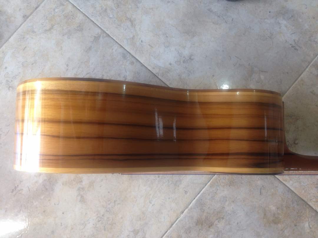 Cuatro Teca Woods & Pine Fretboard / 17 Trastes