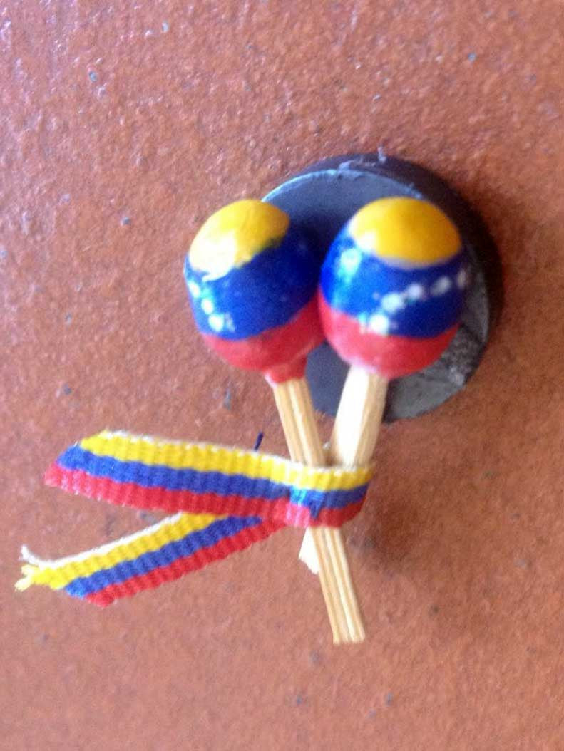 Cute Fridge Magnet - Venezuelan Maracas / Shakers. Decorative Magnet