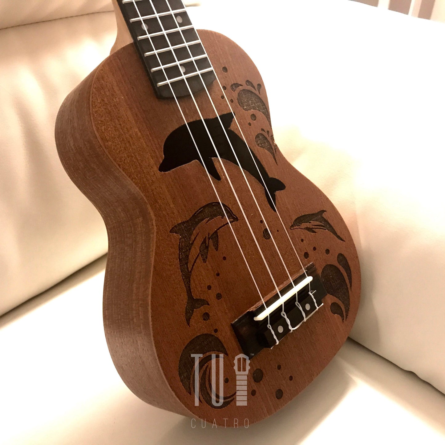 Ukulele - Dolphin Design / Sapele & Rosewood Fingerboard