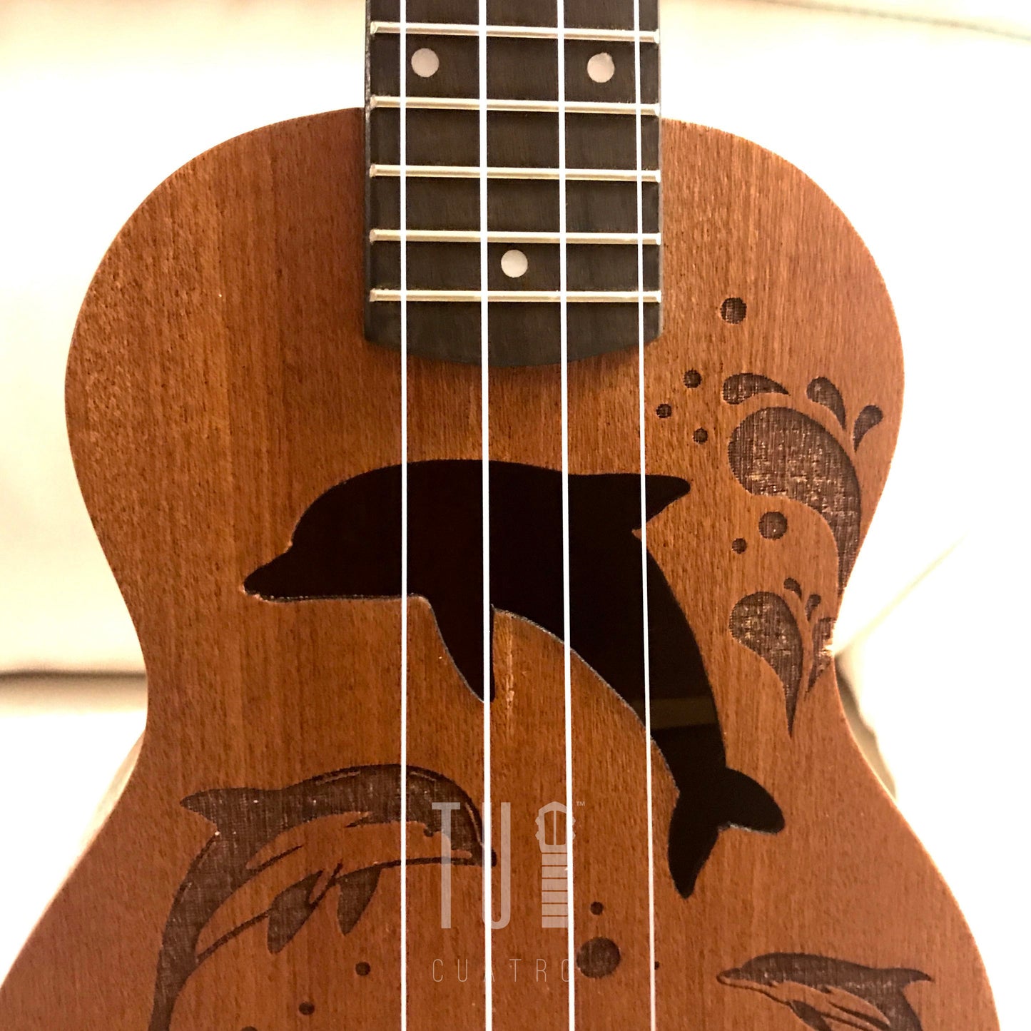 Ukulele - Dolphin Design / Sapele & Rosewood Fingerboard