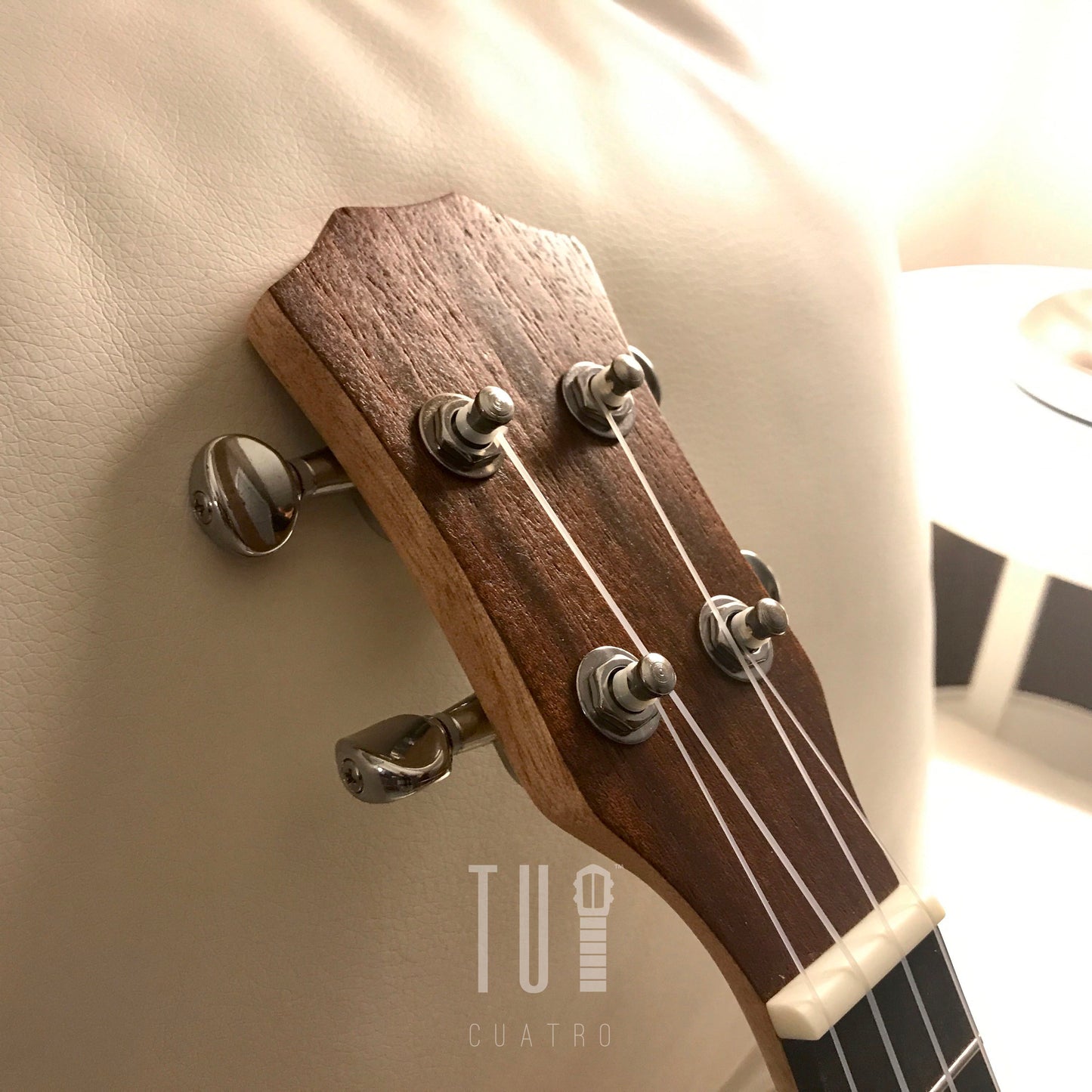 Ukulele - Dolphin Design / Sapele & Rosewood Fingerboard