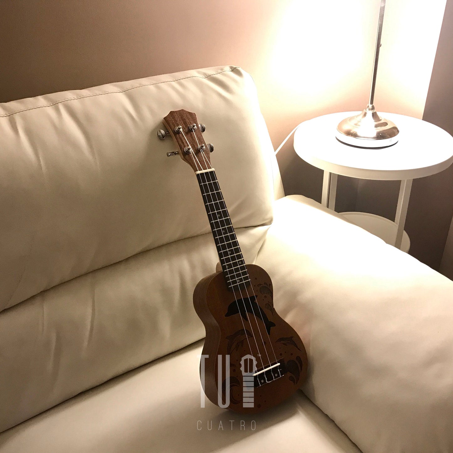 Ukulele - Dolphin Design / Sapele & Rosewood Fingerboard